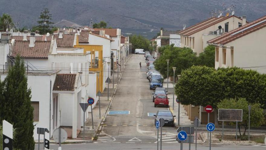 Inversión en Ribera Alta, Valencia: Propiedad residencial con potencial de crecimiento
